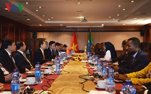 Le président vietnamien rencontre la présidente du Sénat éthiopien