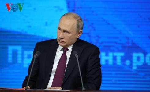 Vladimir Poutine face à la presse