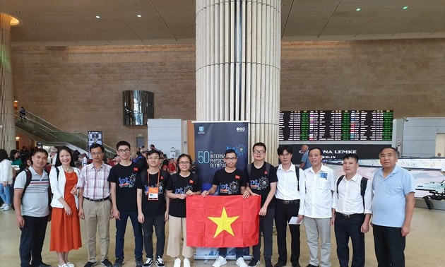 Olympiades de physique 2019: beaux succès des élèves vietnamiens 