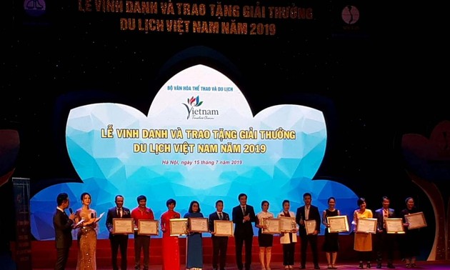 Remise du Prix du Tourisme du Vietnam 2019