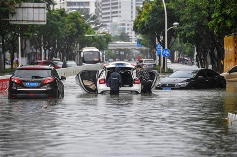Le typhon Wipha frappe la province chinoise de Hainan