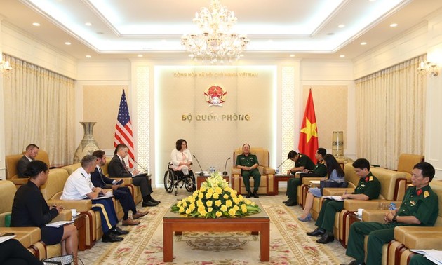 Vietnam-USA: coopération dans la réparation des dommages de guerre et le maintien de la sécurité maritime 