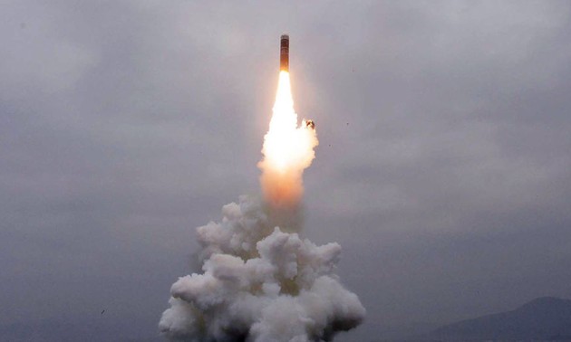Le missile nord-coréen tiré d'une plate-forme, non d'un sous-marin
