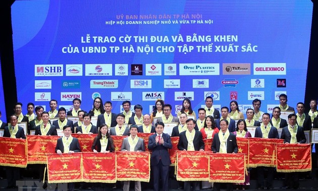 Près de 200 entreprises hanoiennes honorées