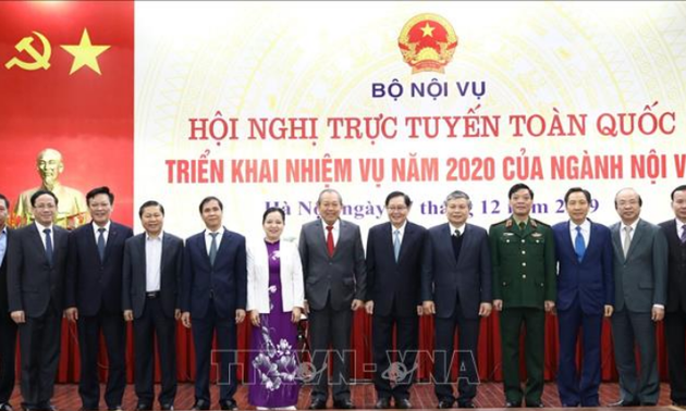 Truong Hoa Binh à la visio-conférence du ministère des Affaires intérieures.