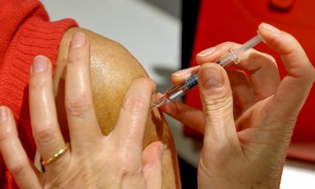 Covid-19 : les Français se méfient du vaccin par « peur » ou manque de « confiance »