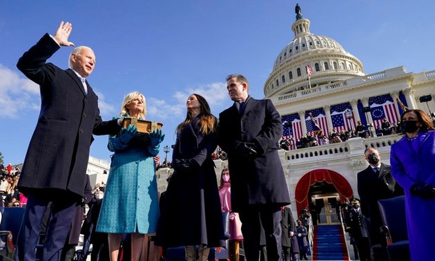 Joe Biden signe une série de décrets dont le retour dans l'accord de Paris sur le climat