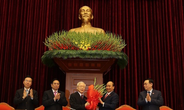 Нгуен Фу Чонг был переизбран генеральным секретарём ЦК КПВ 13-го созыва