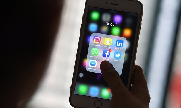 Facebook, Instagram et WhatsApp touchés par une panne sans précédent