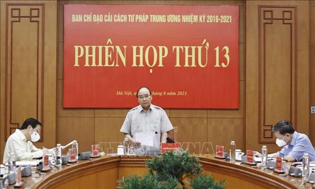 Nguyên Xuân Phuc dirige la 14e réunion de la Direction nationale de la réforme judiciaire