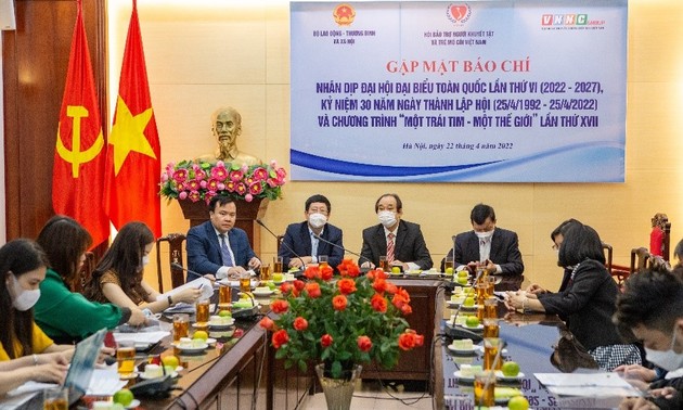 Ouverture du sixième Congrès national de l’Association de protection des personnes âgées et des orphelins du Vietnam