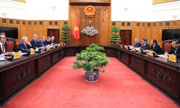 Le vice-Premier ministre Lê Van Thành reçoit le Commissaire européen à l'agriculture