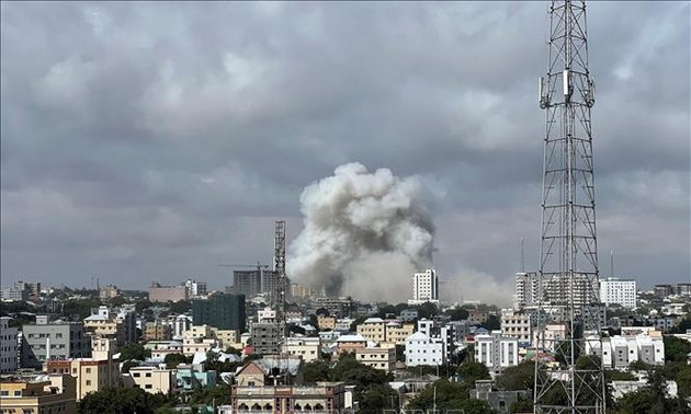 Somalie: un double attentat à Mogadiscio fait une centaine de victimes