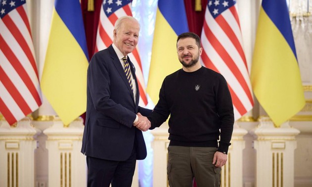 Joe Biden en visite surprise à Kiev