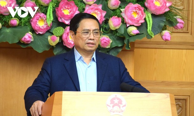 Pham Minh Chinh préside une réunion sur la construction d’autoroutes