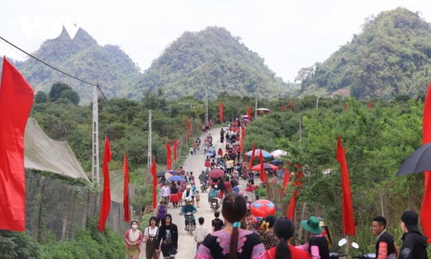 Faire de Môc Châu un grand centre touristique du Vietnam