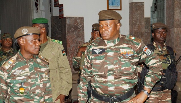 L'UE, l'Allemagne et la France suspendent leur aide accordée au Niger suite au coup d'État