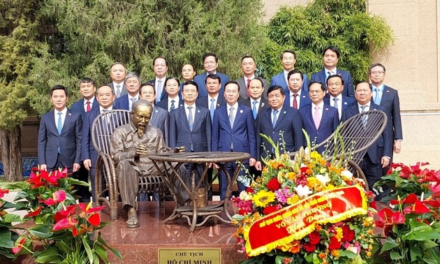 Vo Van Thuong se rend à l’ambassade du Vietnam en Chine