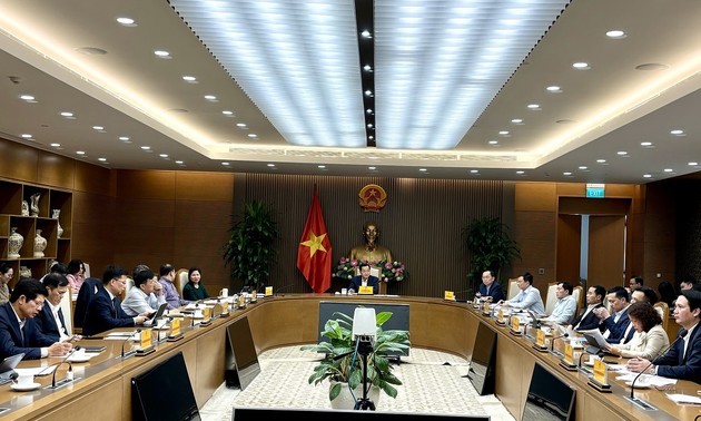 Lê Minh Khai préside une réunion sur la croissance du crédit
