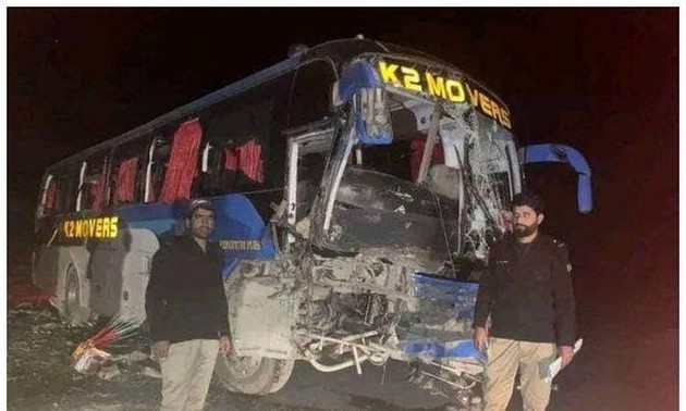 Arrestation de 6 suspects liés à l'attaque contre un bus au Pakistan