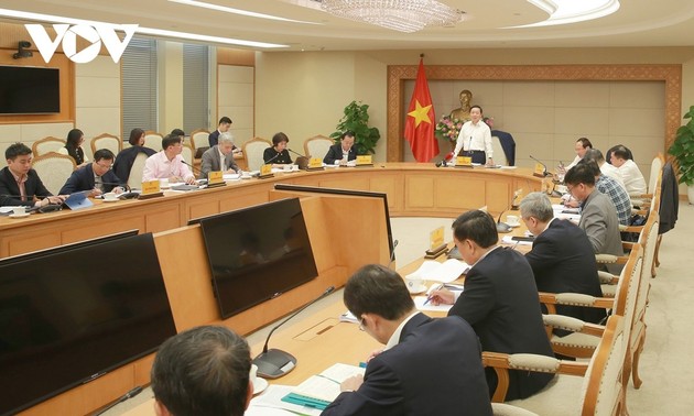 Le vice-Premier ministre vietnamien préside une réunion sur le projet de marché de crédits carbone