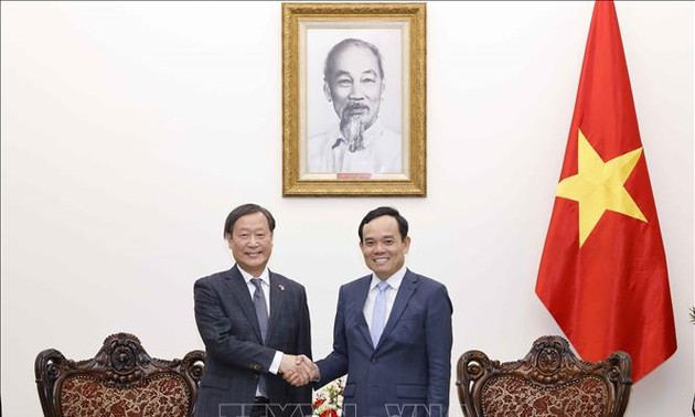 Rencontre entre Trân Luu Quang et Yamadi Junichi, vice-président de la JICA