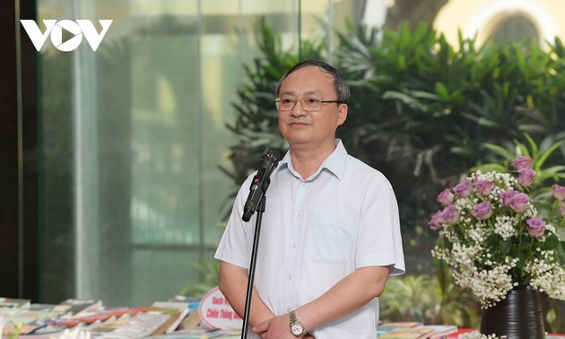 70e anniversaire de la victoire de Diên Biên Phu : Un salon du livre s'ouvre à la VOV