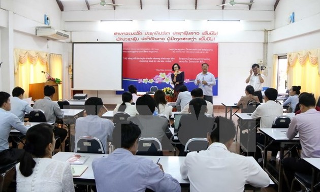 Vietnam, Laos increase communication cooperation