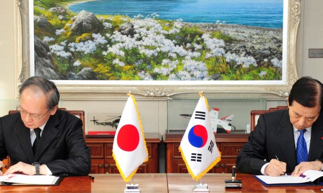 South Korea, Japan directly exchange intelligence for first time