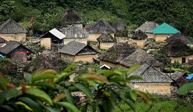 Les maisons-champignons des Ha Nhi noirs de Lao Cai