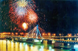 Hanoi: activités culturelles à l’occasion des fêtes du 30 avril et du 1er mai