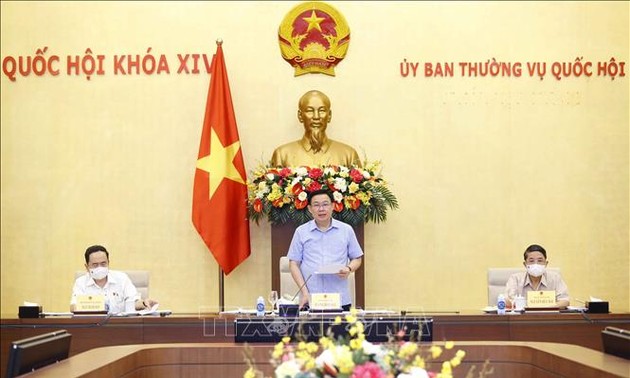  Vuong Dinh Huê plaide pour une vaccination accélérée