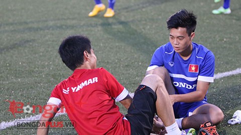  Ambassador to Singapore encourages Vietnam’s U23 football team