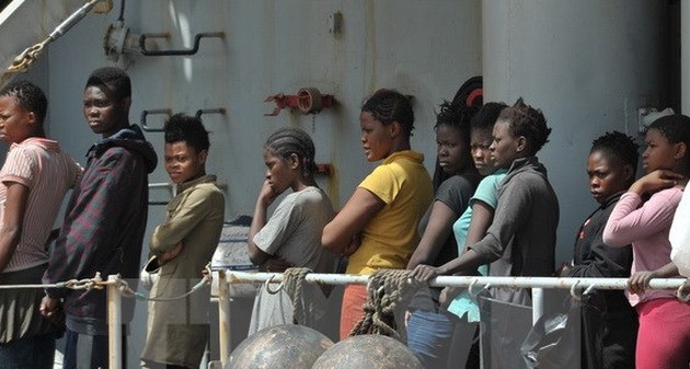 EU to establish border and coast guard to manage migrants