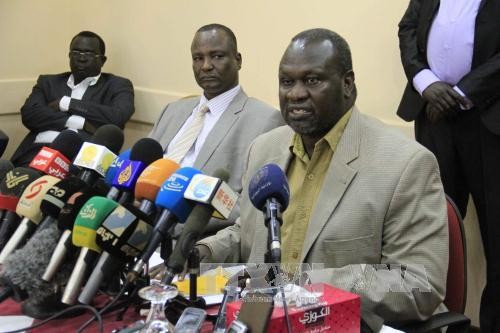 South Sudan government commits to honor peace deal