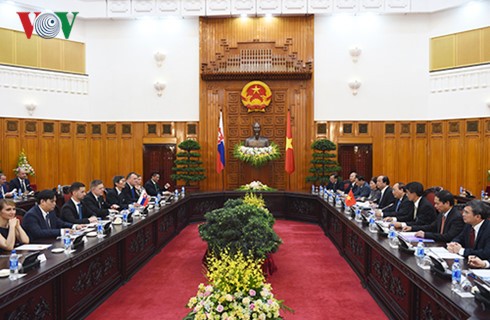 Vietnam, Slovakia boost bilateral cooperation