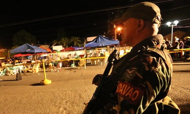 Philippine president safe after Davao blast