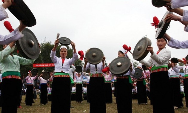 2nd Muong gong festival underway in Hoa Binh 