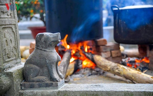 Painter Thanh Chuong: Vietnamese stone dog sculpture is simple