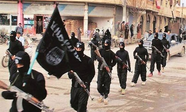 ISIS seeks alternative sources of finance