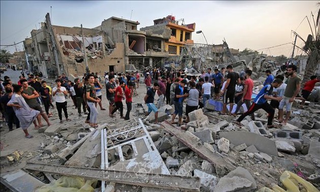 Double suicide bombing in Iraq kills five, injures 25