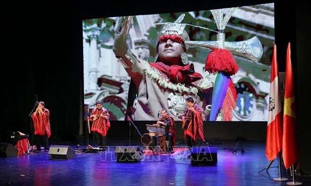 Art show brings Peru closer to Vietnam