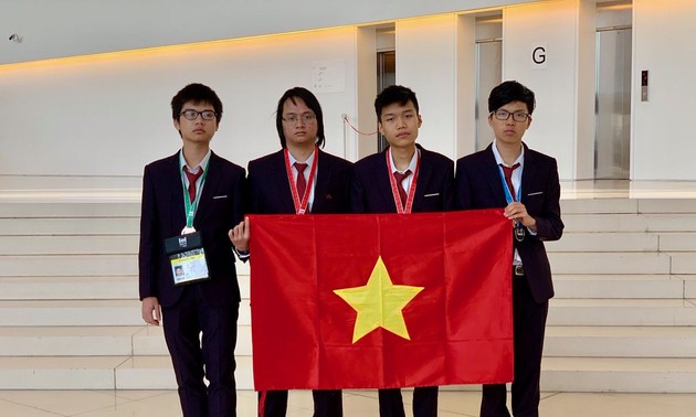 Vietnam wins four medals at International Olympiad in Informatics