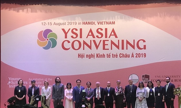 Young economists discuss new economic strategies at YSI Asia Convening 2019