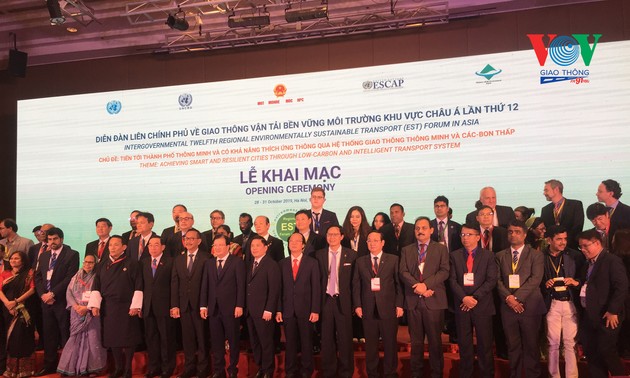  Deputy PM supports issuance of Hanoi Declaration at transport forum