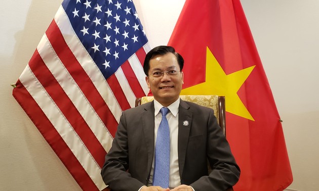 Vietnam Embassy in US support students during pandemic