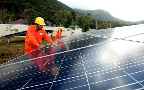 EVN pilots online platform for roof-top solar power projects