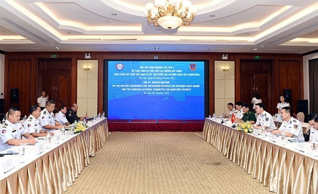 Vietnamese, Cambodian coast guards benefit from communications hotline 
