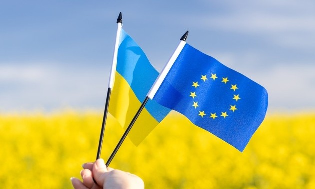 Ukraine, Moldova begin EU accession talks in Luxembourg