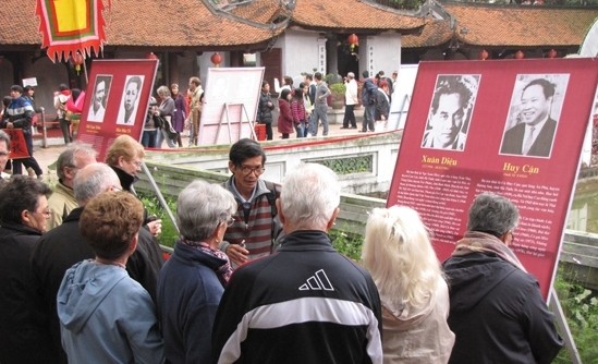 Der Tag der vietnamesischen Gedichte wird landesweit gefeiert